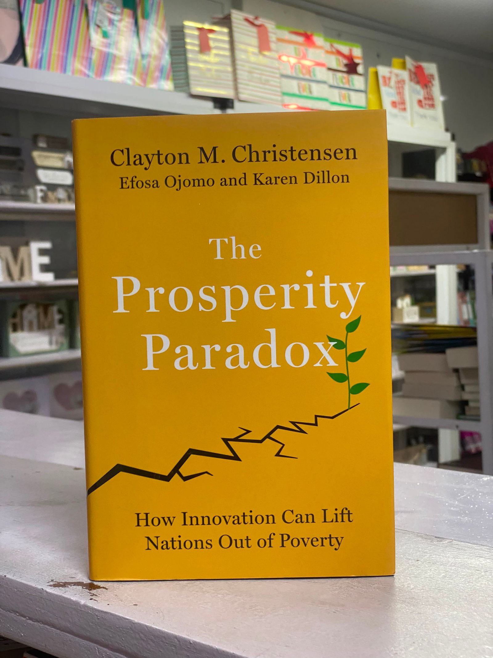 THE PROSPERITY PARADOX H/C
